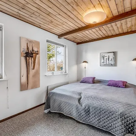 Bjart - 50m To The Fjord By Interhome *