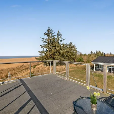Bjart - 50m To The Fjord By Interhome Feriehus *