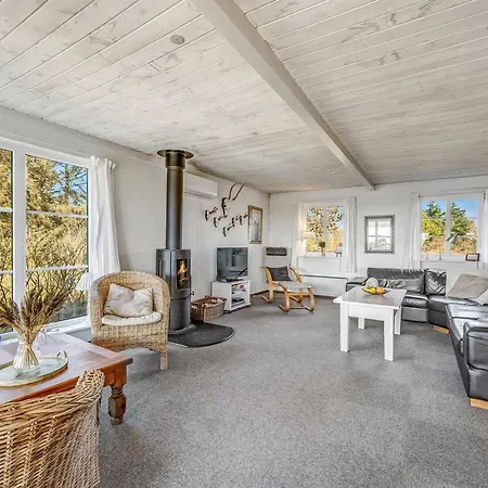 Bjart - 50m To The Fjord By Interhome Skjern